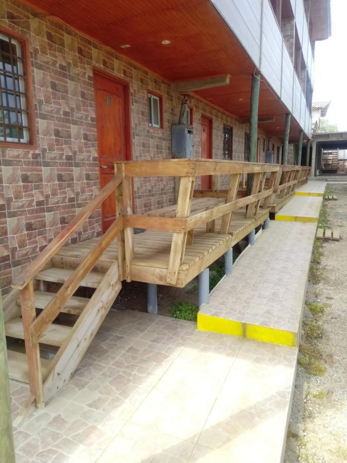 Habitaciones Y Apartamentos El Caleuche 埃尔塔波 外观 照片
