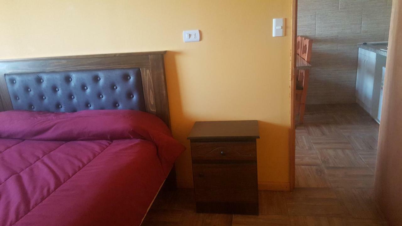 Habitaciones Y Apartamentos El Caleuche 埃尔塔波 外观 照片